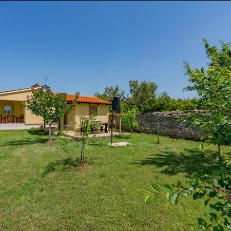 Holiday home Aleksandra *