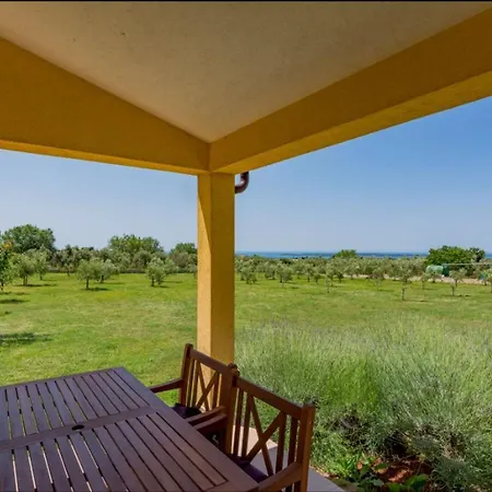 Aleksandra Holiday home *